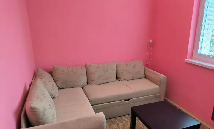 Na prenájom 1 izbový zariadený byt, časť Sotina, Senica.