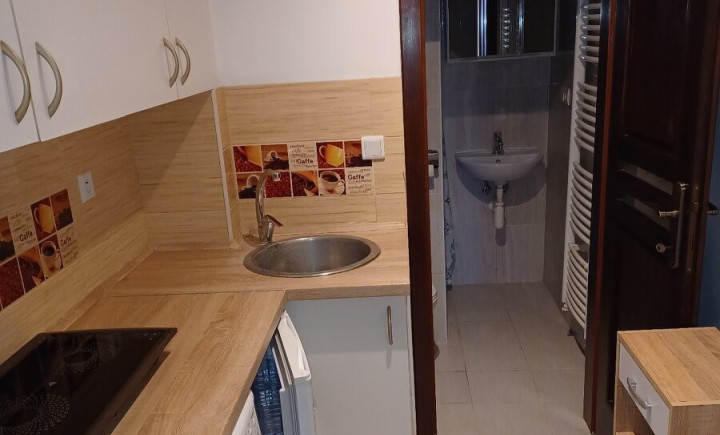 Na prenájom 2 izbový čiastočne zariadený byt v RD, Piešťany