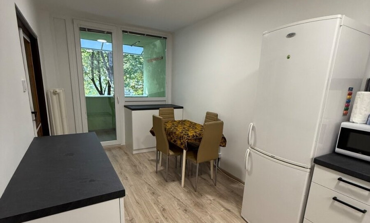 Na prenájom prerobený 3 izbový byt, balkón, Dusíka, Trnava
