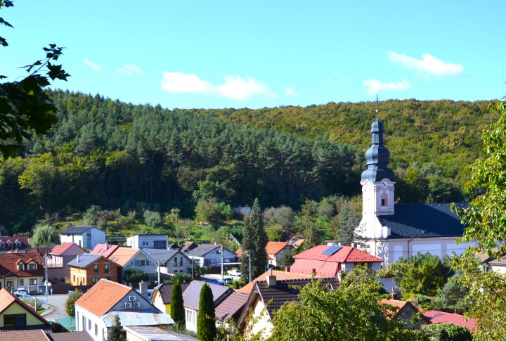 Na predaj stavebný pozemok Košice II, v centre Myslavy 1965 m2