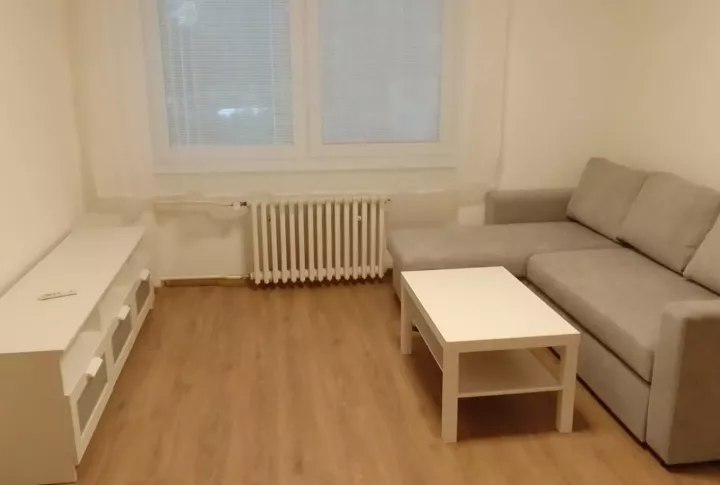 Na prenájom zariadený 3 izbový byt, balkón, Žarnova, Trnava